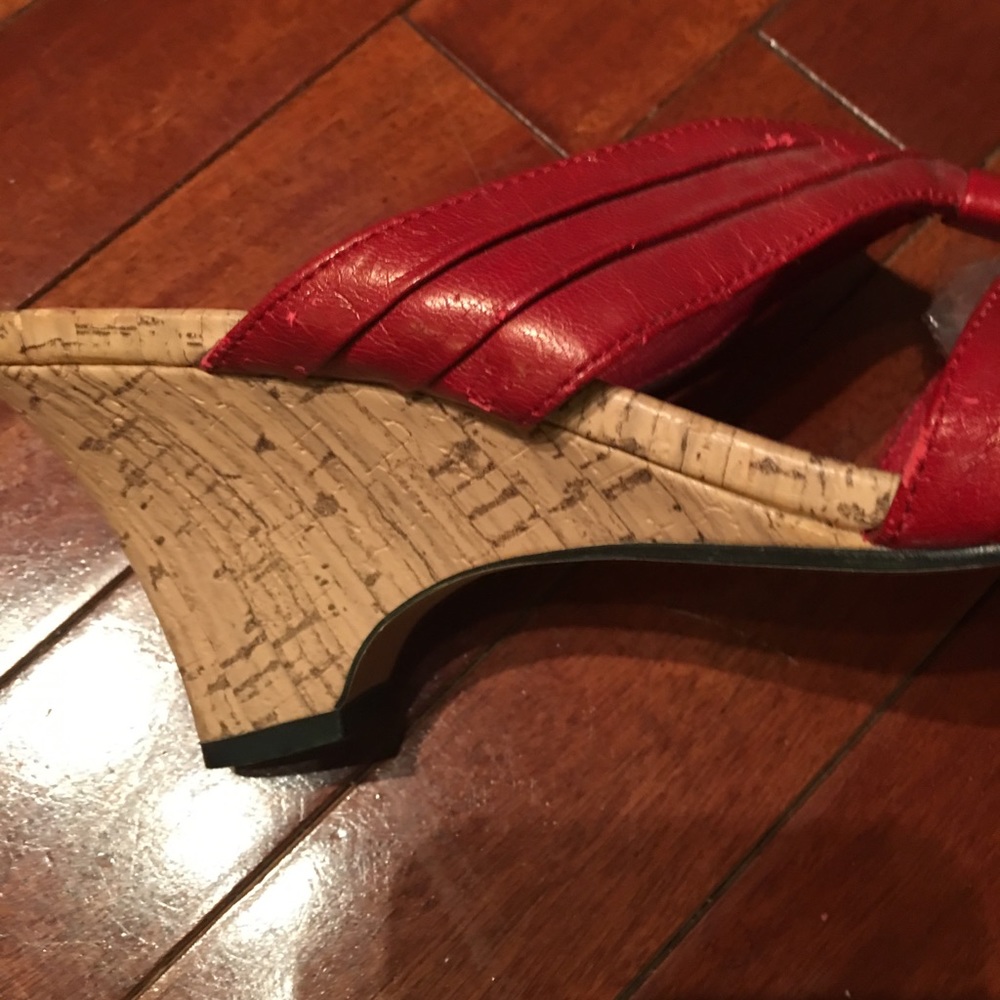 Heels - Picture 2 of 2